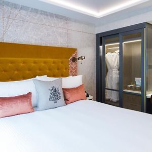 Standard Zimmer mit Kingsize-Bett